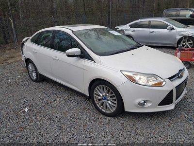 1FAHP3H26CL****** 2012 Ford Focus