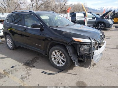 1C4PJMCB4JD****** 2018 Jeep Cherokee