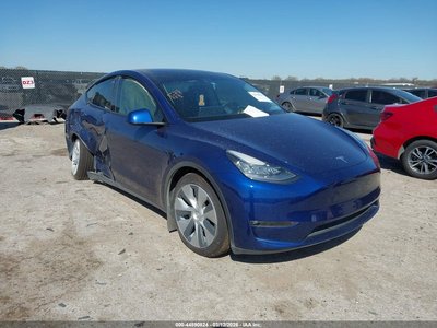 7SAYGAEE0NF****** 2022 Tesla Model Y