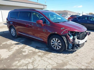 2C4RC1BG4HR****** 2017 Chrysler Pacifica