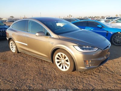 5YJXCAE29GF****** 2016 Tesla Model X