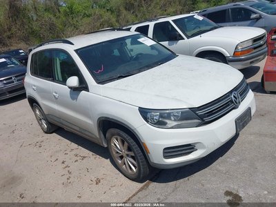 WVGAV7AX1FW****** 2015 Volkswagen Tiguan