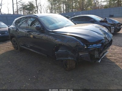 ZN661XUA0NX****** 2022 Maserati Levante
