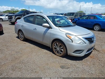 3N1CN7APXJL****** 2018 Nissan Versa