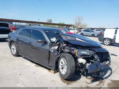 2C3CCAAG0GH****** 2016 Chrysler 300