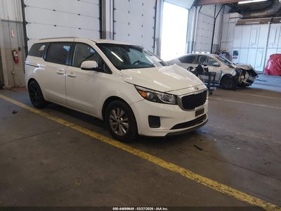 KNDMB5C19G6****** 2016 Kia Sedona