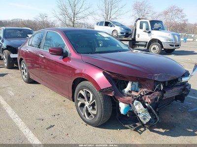 1HGCR2F30HA****** 2017 Honda Accord