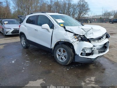 KL7CJPSB8JB****** 2018 Chevrolet Trax