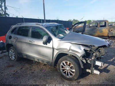 1C4PJLCB2KD****** 2019 Jeep Cherokee