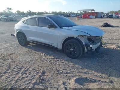 3FMTK2R78MM****** 2021 Ford Mustang Mach-E