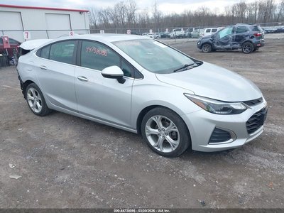 1G1BF5SM1K7****** 2019 Chevrolet Cruze