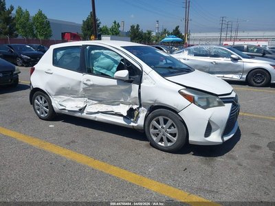 VNKKTUD39FA****** 2015 Toyota Yaris
