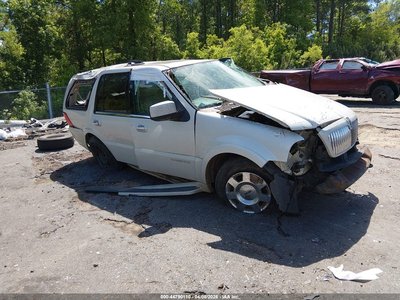 5LMFU275X5L****** 2005 Lincoln Navigator