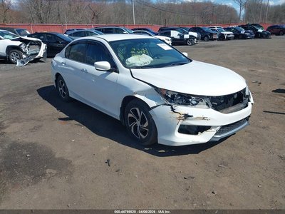 1HGCR2F31HA****** 2017 Honda Accord