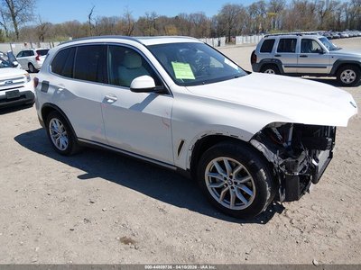 5UXCR6C52KL****** 2019 BMW X5