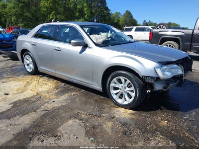 2C3CCAAG3FH****** 2015 Chrysler 300