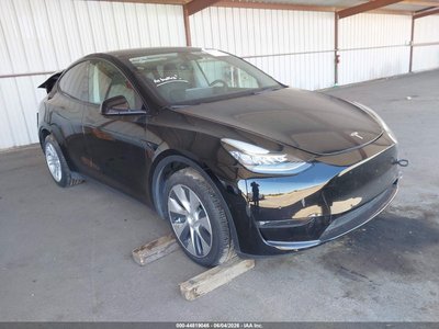 7SAYGDEE0NF****** 2022 Tesla Model Y