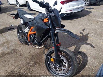 MD2J2J404TN****** 2026 KTM 690 SMC