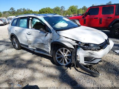 3VWH17AU7JM****** 2018 Volkswagen Golf Alltrack