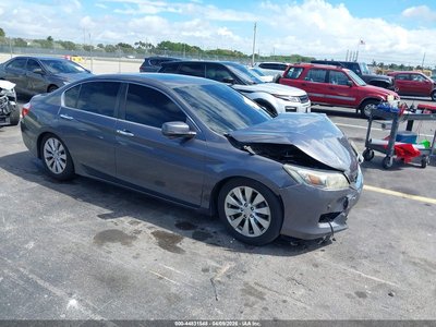 1HGCR2F89FA****** 2015 Honda Accord