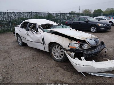 2LNHM82V49X****** 2009 Lincoln Town Car