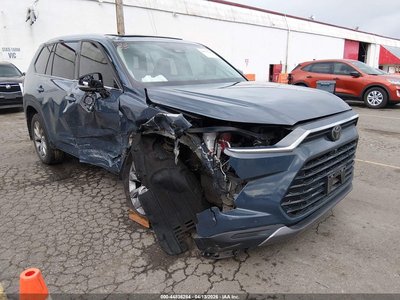 5TDAAAB55RS****** 2024 Toyota Grand Highlander