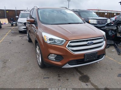 1FMCU9J9XHU****** 2017 Ford Escape