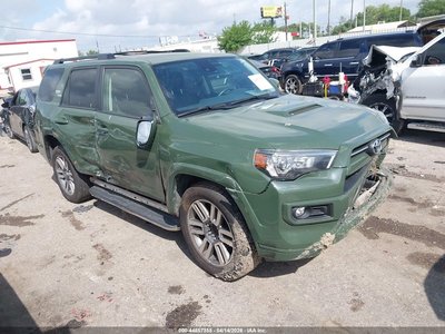 JTEAU5JR9N5****** 2022 Toyota 4Runner
