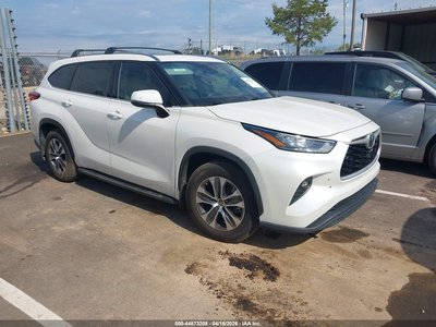 5TDGZRAH9LS****** 2020 Toyota Highlander