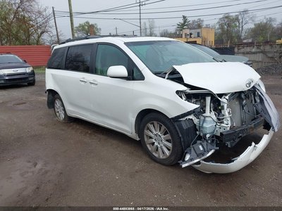 5TDDK3DC9FS****** 2015 Toyota Sienna