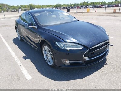 5YJSA1H10EF****** 2014 Tesla Model S