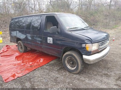 1FBSS31L4XH****** 1999 Ford E-350
