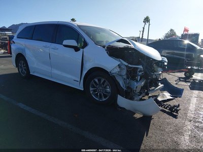 5TDKRKEC5MS****** 2021 Toyota Sienna Hybrid