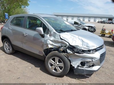 KL7CJNSB1JB****** 2018 Chevrolet Trax