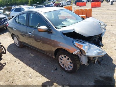 2015 Nissan Versa