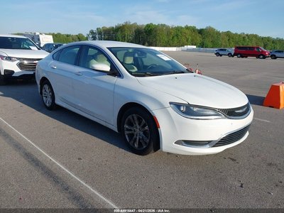 1C3CCCAB1FN****** 2015 Chrysler 200