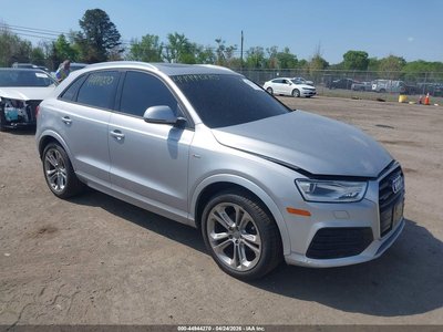 WA1ECCFS6JR****** 2018 Audi Q3
