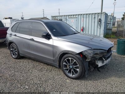 5UXKR0C39H0****** 2017 BMW X5