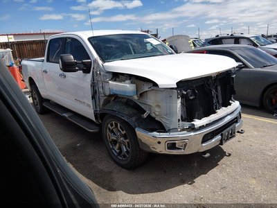 1N6BA1F48HN****** 2017 Nissan Titan
