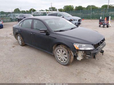 1VWAH7A35DC****** 2013 Volkswagen Passat