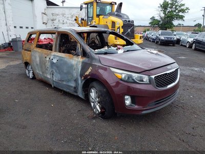 KNDMC5C11F6****** 2015 Kia Sedona