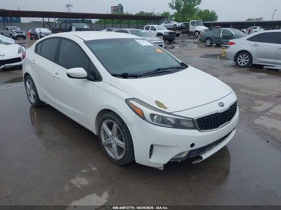 3KPFK4A75HE****** 2017 Kia Forte