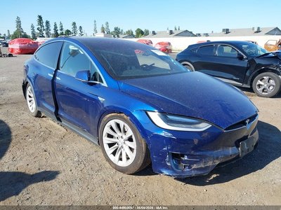 5YJXCAE20GF****** 2016 Tesla Model X