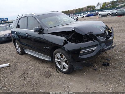 4JGDA5HB5FA****** 2015 Mercedes-Benz M-Class