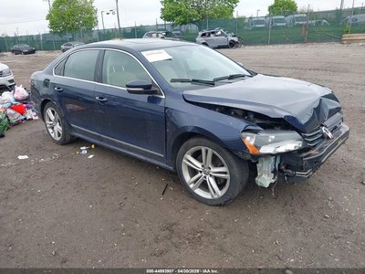 1VWBT7A35FC****** 2015 Volkswagen Passat