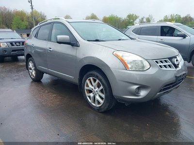 JN8AS5MVXDW****** 2013 Nissan Rogue