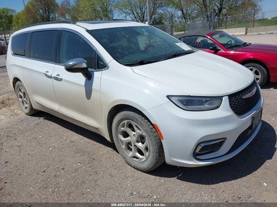 2C4RC1GG7PR****** 2023 Chrysler Pacifica