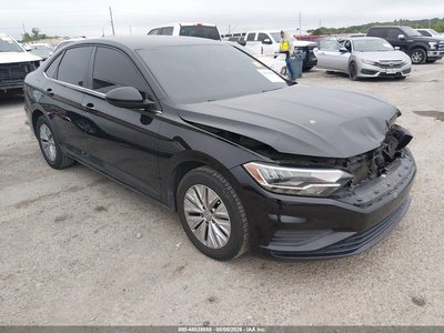 3VWC57BUXKM****** 2019 Volkswagen Jetta