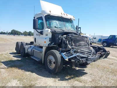 3AKJGEDV7FS****** 2015 Freightliner Cascadia 125
