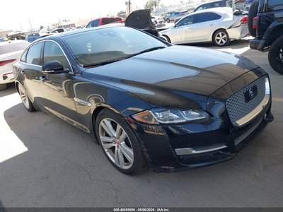 SAJWA2G73J8****** 2018 Jaguar XJ-Series